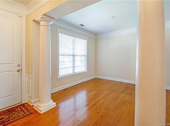4th image of 9426 Chanson Pl #113