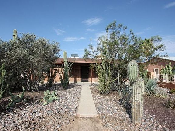 3rd image of 3701 N Los Altos Ave