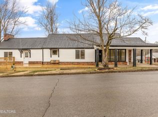 910 E 2nd Ave, Lenoir City, TN 37771
