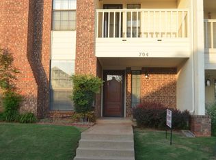 704 Stag Trl, Edmond, OK 73012