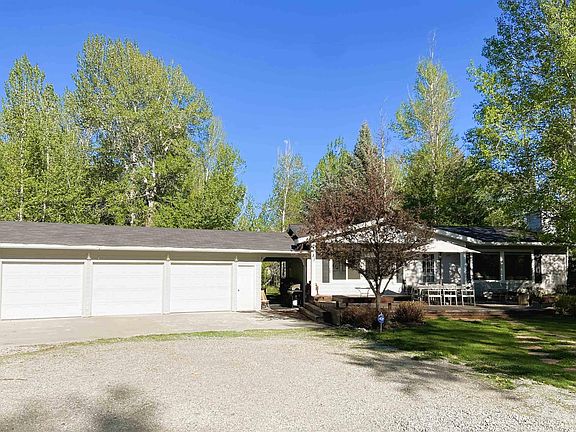 4th image of 100 & 200 Trout Ln