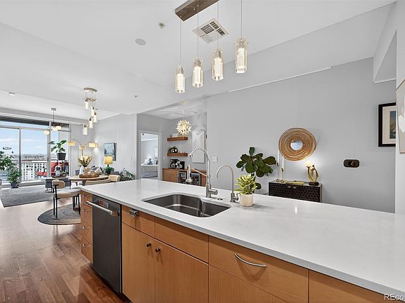 5th image of 2001 Lincoln Street #2024
