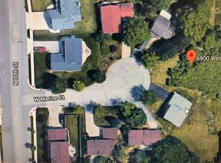 6900 W Marine Ct, Milwaukee, WI 53223
