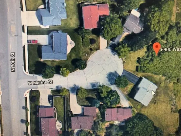 6900 W Marine Ct, Milwaukee, WI 53223