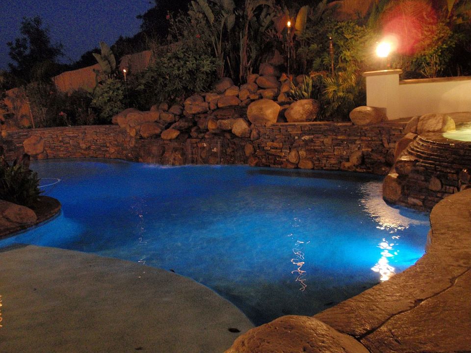 Oversized Pool W/ Extra Large Beach Entrance & Jacuzzi W/Spillover & Waterfall