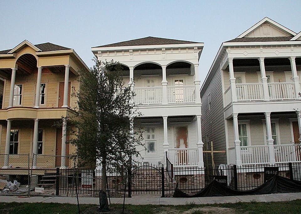 1st image of 714 Ashland St