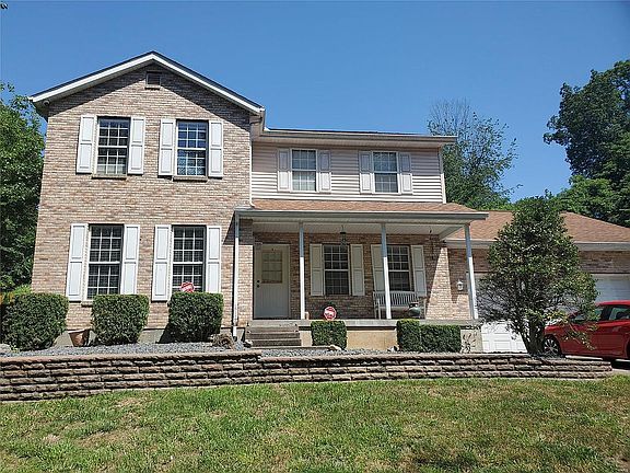 2nd image of 22 S Pind Wood Ln
