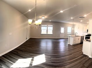 511 Donnegal Farm Dr, Fuquay Varina, NC 27526