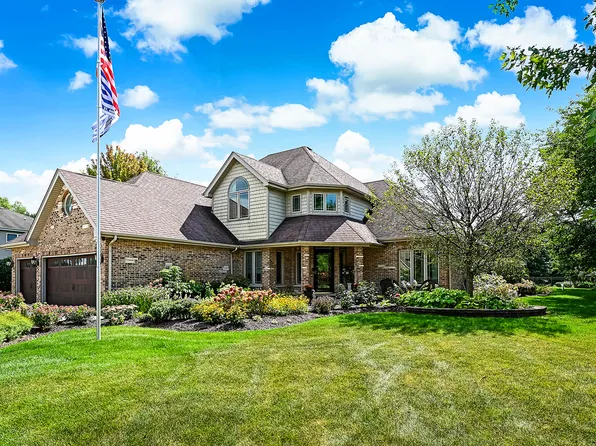 12165 W Castle Dr, Mokena, IL 60448