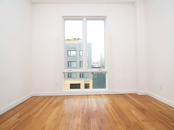 5th image of 135 Metropolitan Ave #3L