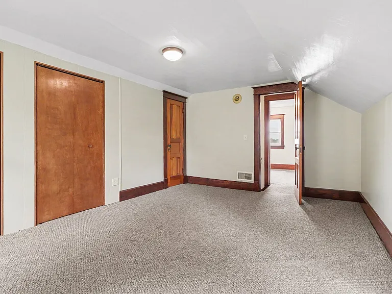5050 Maple Grove Rd — Photo 21