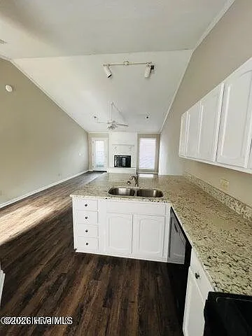 16 Upton Ct — Photo 4