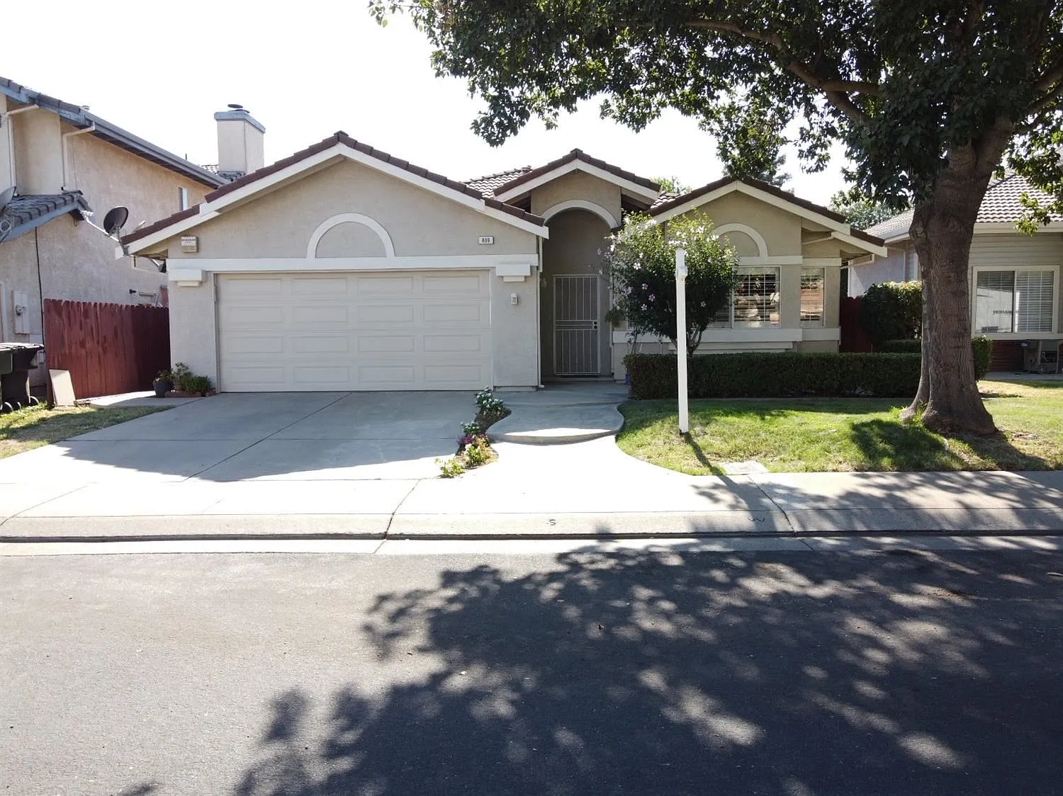 809 Los Gatos Way photo 1