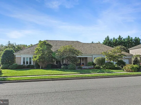 6304 Dunaway Ct, McLean, VA 22101
