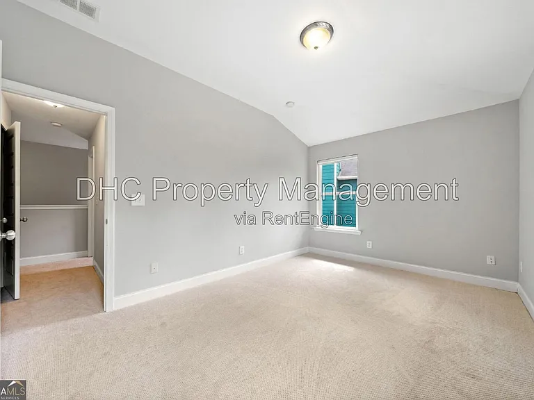 1765 Stoney Creek Dr SE — Photo 16