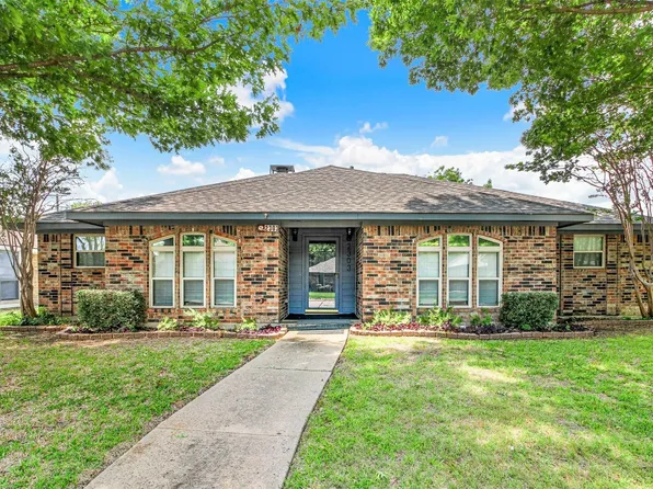 2303 Brownlee Blvd, Rowlett, TX 75088