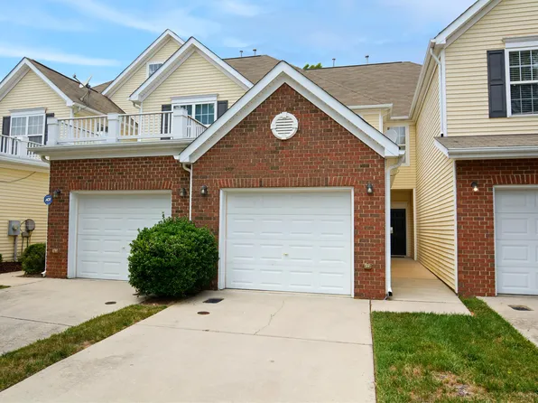 2623 Forest Shadows Ln, Raleigh, NC 27614