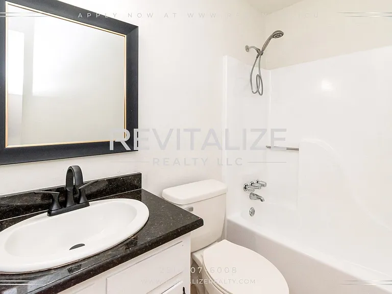 6513 Victoria Pl S — Photo 8