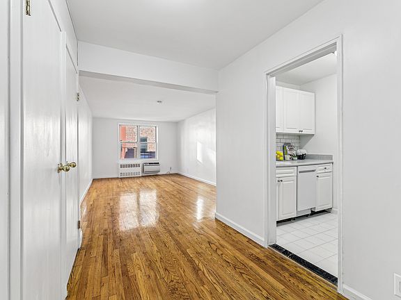 2nd image of 401 W 56th St #6RR