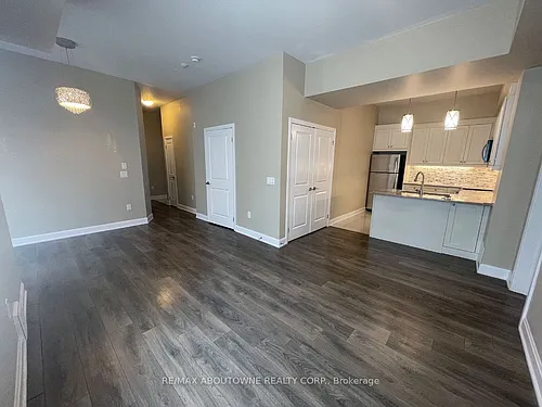 276 Gatwick Dr #101 Photo 1