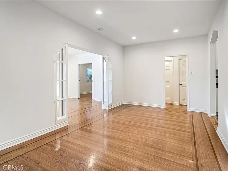 156 S Edinburgh Ave — Photo 11