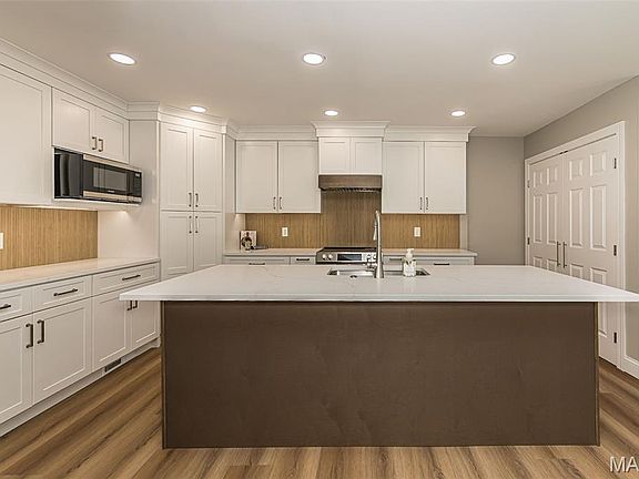 5th image of 2477 Baxton Way