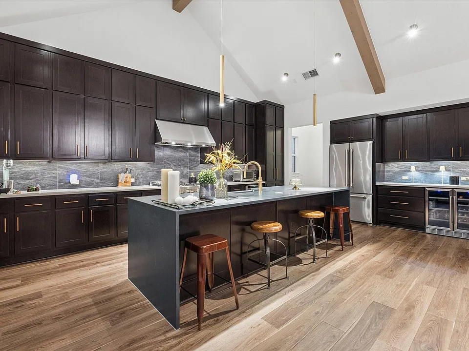 437 Trabuco Bnd
