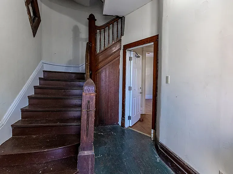 3 bed, 1200 sqft, $1,650 — Photo 3
