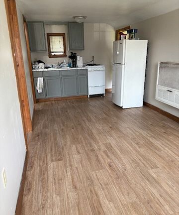 2nd image of 1112 Lowell Ave