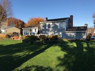 438 Amesbury Rd, Lancaster, PA 17601