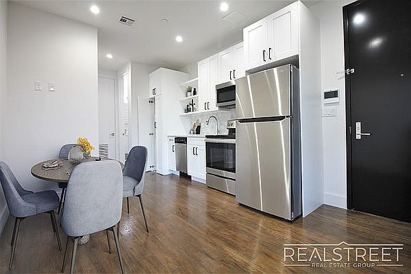 1st image of 122 Thomas S Boyland St #4R