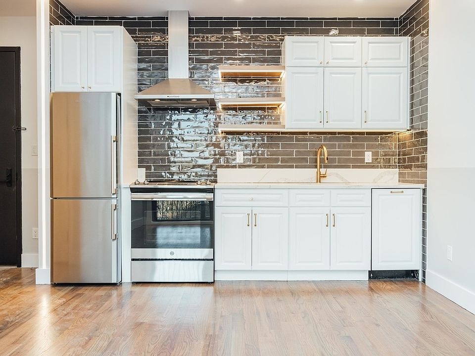 1st image of 115 Stanwix St #570