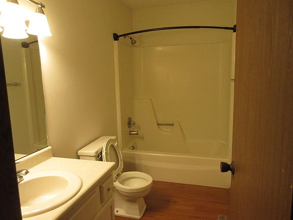 5th image of 1286 Country Side Dr Unit C