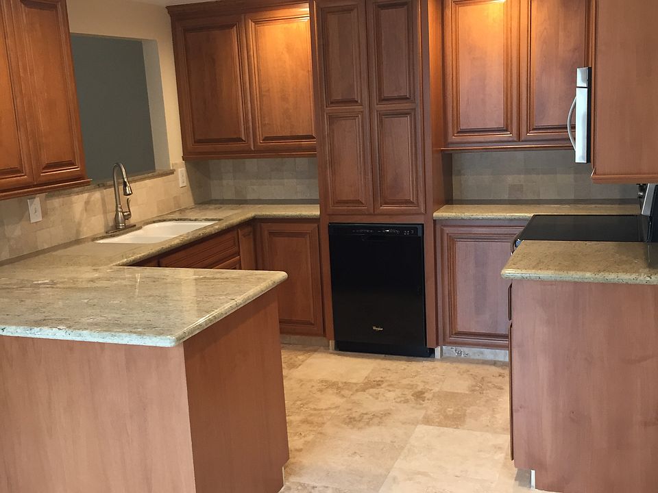 1st image of 1423 Bordeau Dr