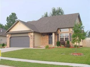 131 N Cedarwood Ave, Republic, MO 65738