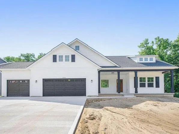 4199-3 Mile Rd NE, Grand Rapids, MI 49525