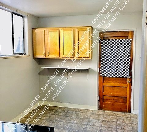5th image of 2348 S Race St