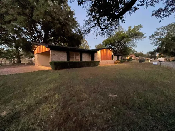 106 Rosewood Dr, Crockett, TX 75835