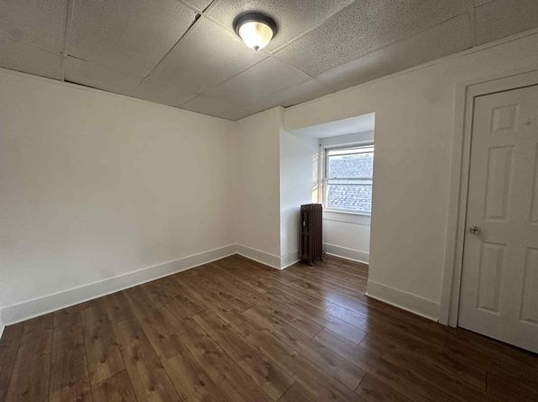 99 N Main St #3