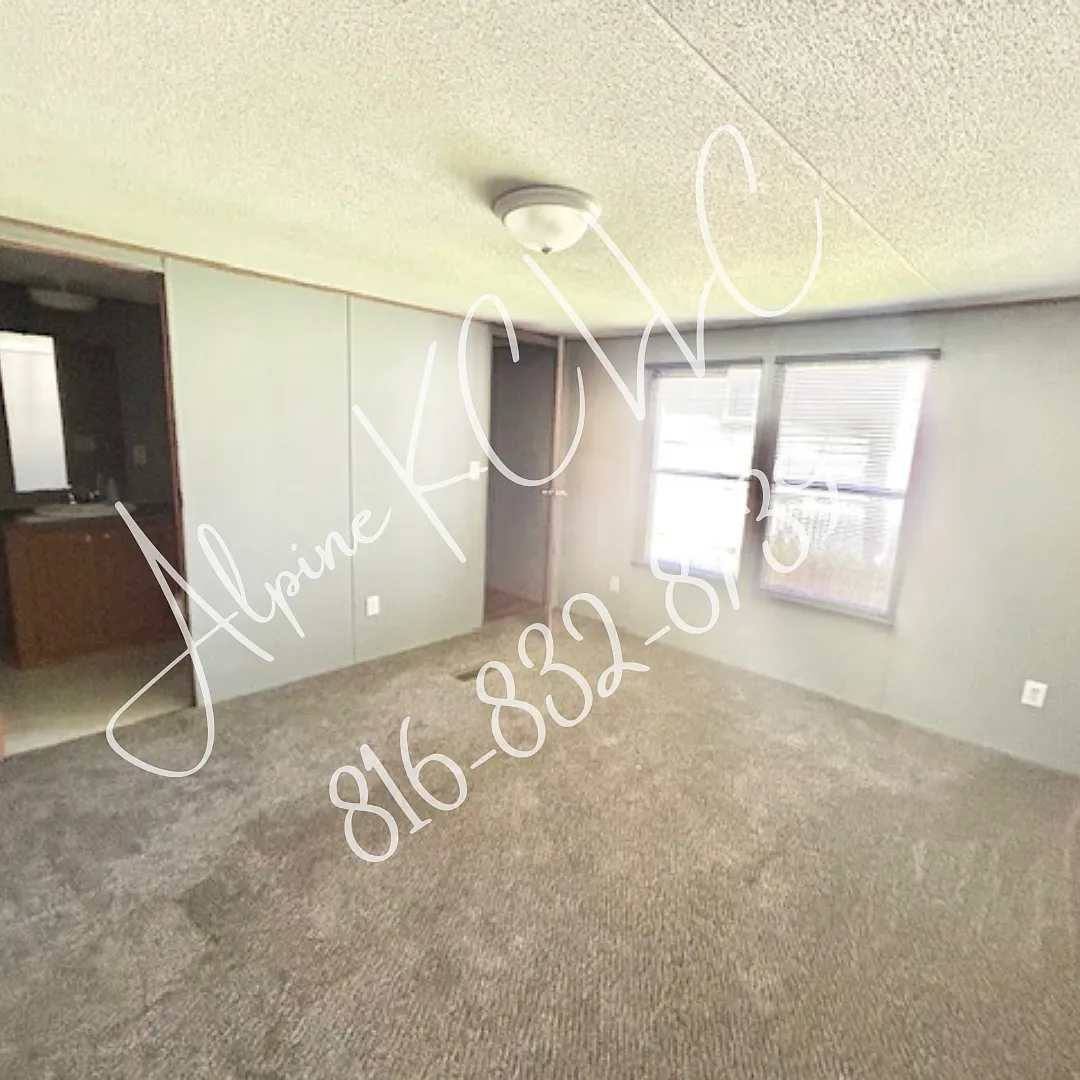 2 bed, 900 sqft, $900 — Photo 3