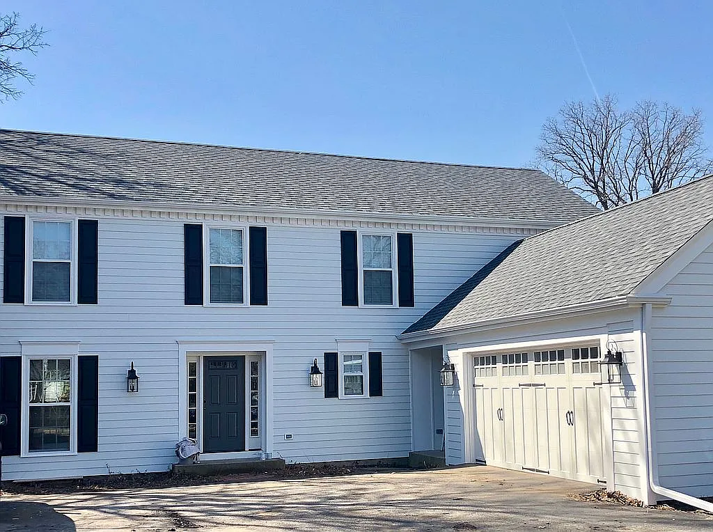 1209 W Deerpath photo 1