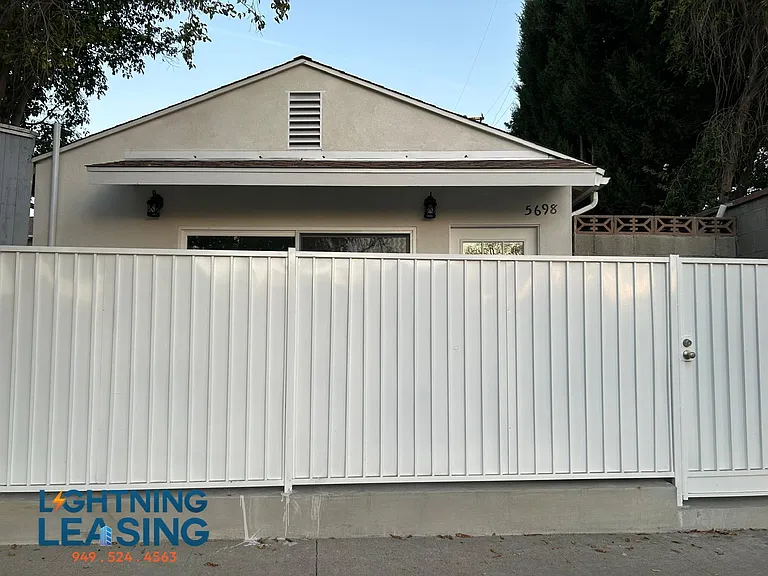 5698 Coldwater Canyon Ave #1 — Photo 3