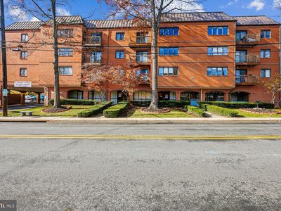 8 Russell Ave UNIT 201, Gaithersburg, MD, 20877