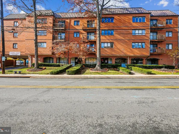 8 Russell Ave Unit 201, Gaithersburg, MD 20877