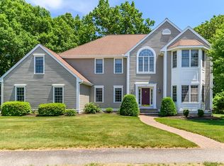 40 Stirling St, Andover, MA 01810