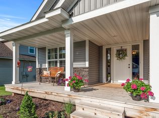 9125 Hamlet Ave S, Cottage Grove, MN 55016