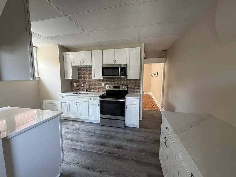 1210 Lorain Ave — Photo 11