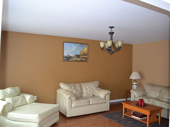 4th image of 641 Roslyn Ave