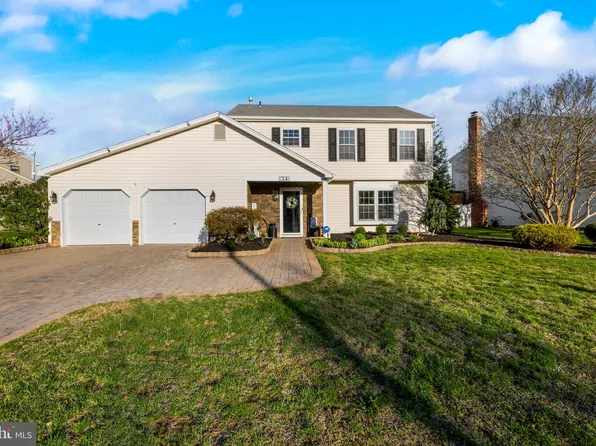 34 Borrelly Blvd, Sewell, NJ 08080