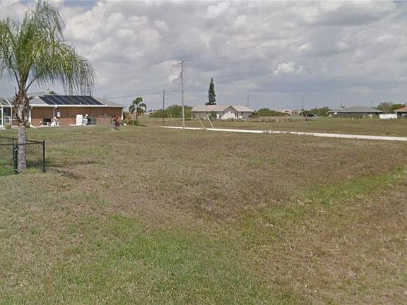 3rd image of 914 NW 11th Pl